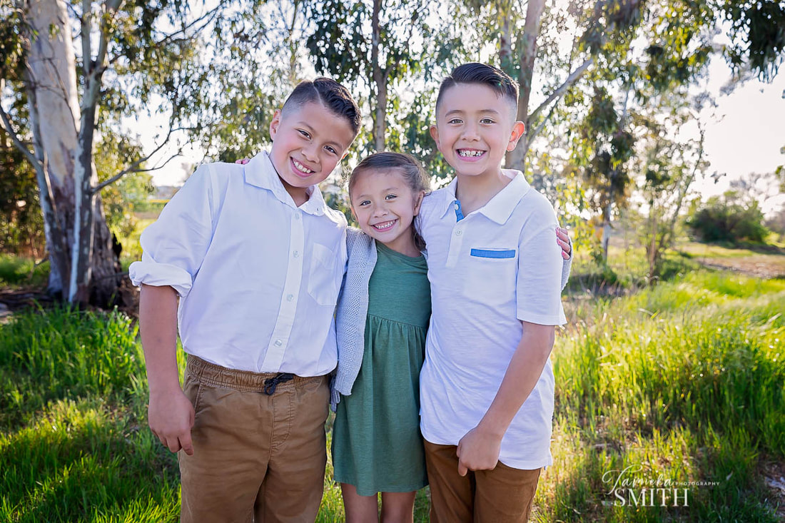 Los Angeles Family Photographer in Torrance photographing kids at Madrona Marsh