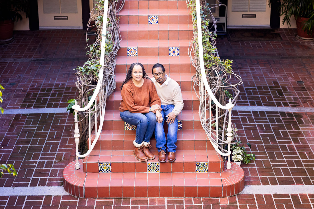 Beautiful architecture for beautiful family pictures at Malaga Cove Plaza